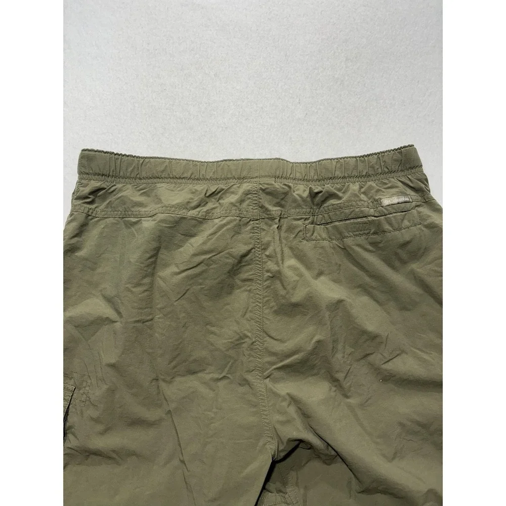 Columbia Mens Large Green Swim Shorts Cargo Pockets Mesh Lined Elastic Waist